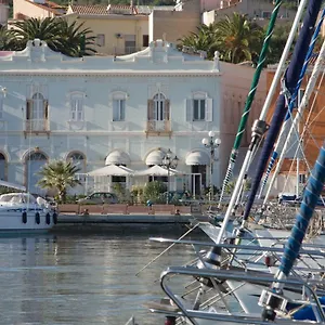 https://hotel-hieracon.in-sardinia.net